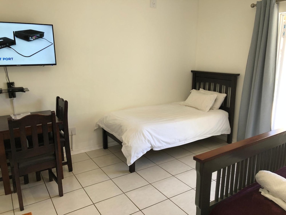 Standard Triple Room, 1 Bedroom, Non Smoking, Kitchenette photo 2
