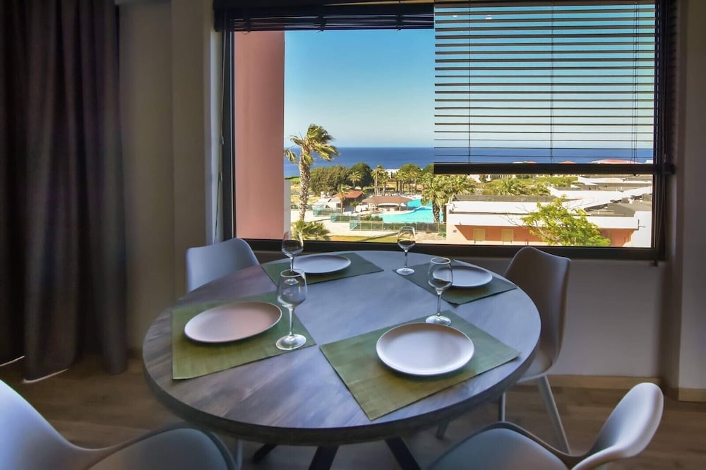 Apartment, 2 Bedrooms, 2 Bathrooms, Sea View photo 2