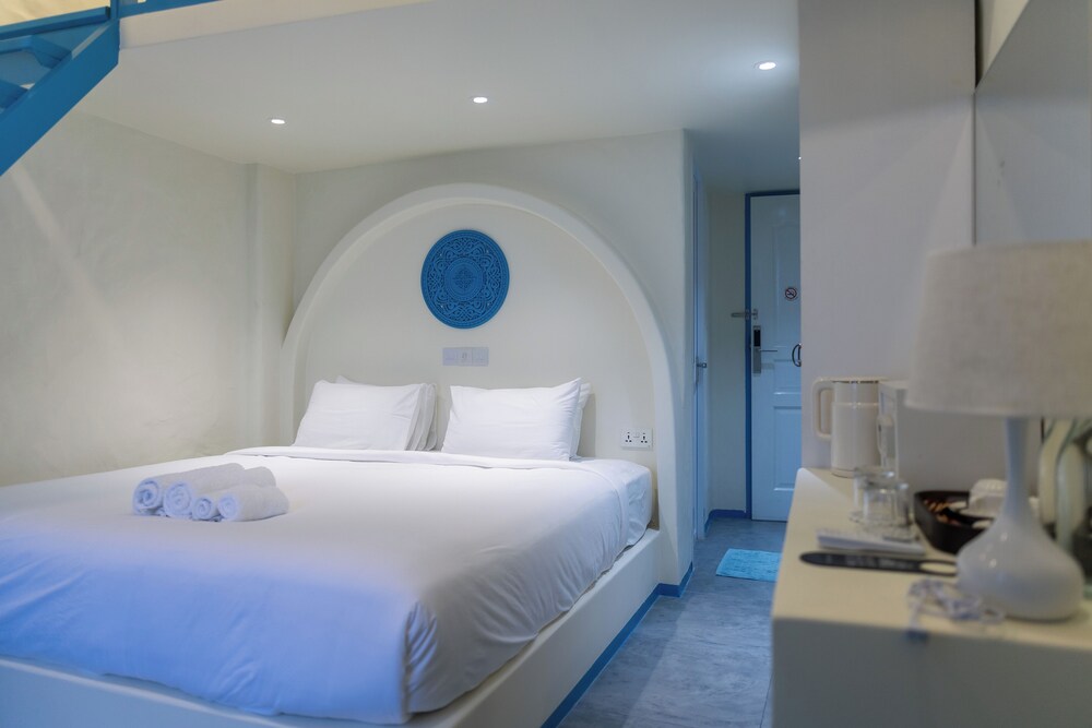 Quadruple Room, Balcony, City View