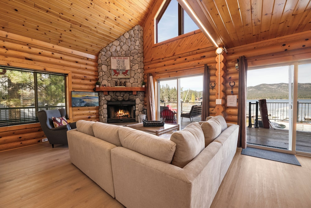 House, Multiple Beds, Hot Tub, Mountain View