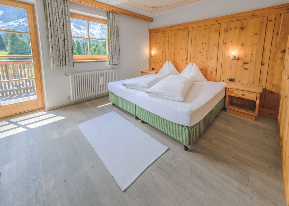 Panoramic Room, Non Smoking, Balcony photo 1