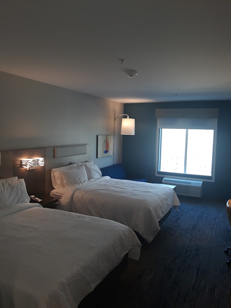 Suite, Multiple Beds, Accessible Bathtub (Communications) photo 2