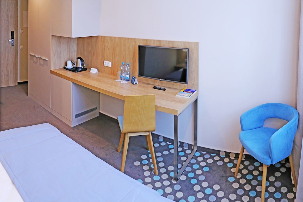 Standard Double Room, Microwave, City View