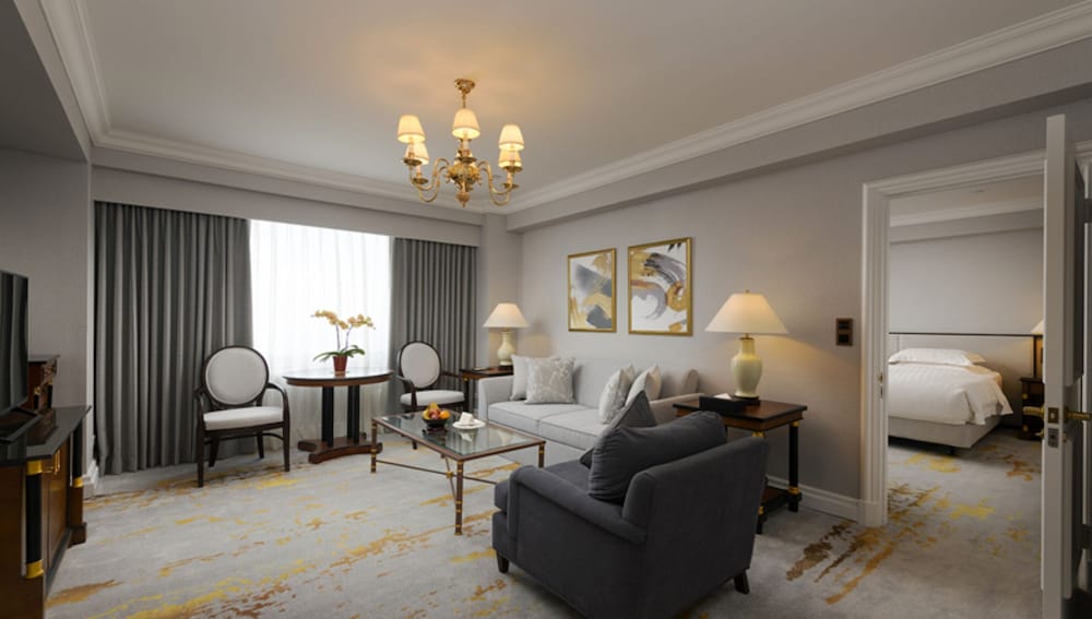 Deluxe Suite, 2 Twin Beds, City View - Photo 1