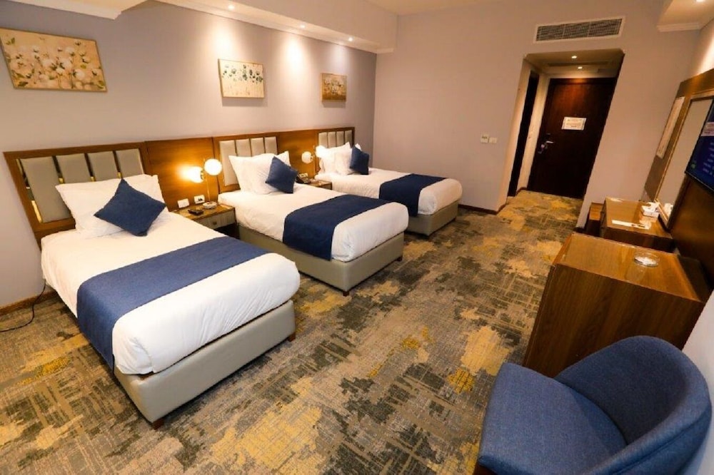 Luxury Triple Room, 3 Twin Beds, Refrigerator