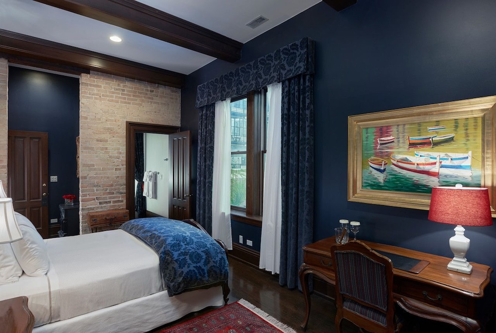 Luxury Suite