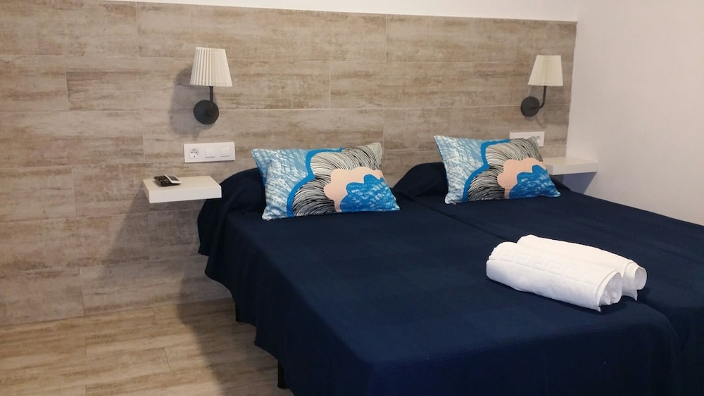 Standard Twin Room photo 2