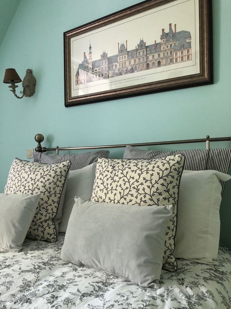 Double Room (Fontainebleau) photo 2