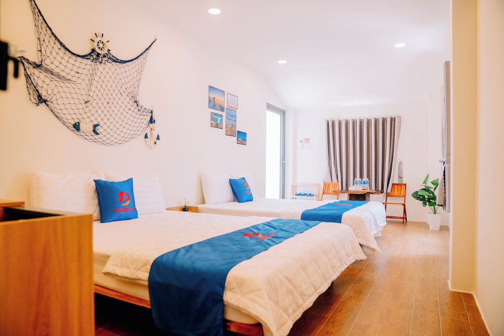 Family Twin Room