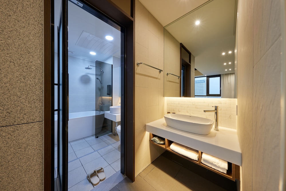 Signature Double Room - Photo 6