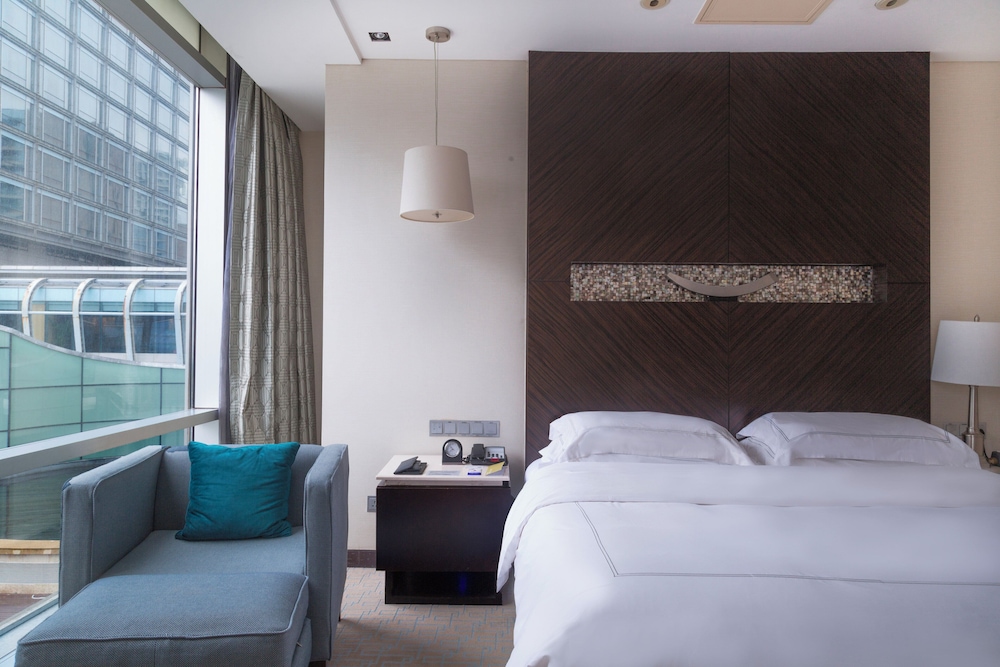 Junior Suite, 1 King Bed, City View - Photo 1