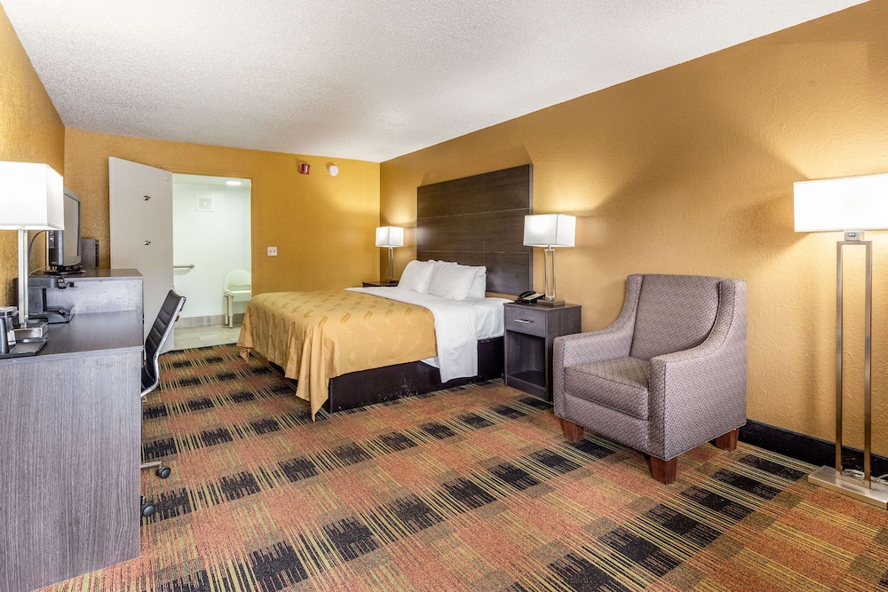 Room, 1 King Bed, Accessible, Non Smoking - Photo 1