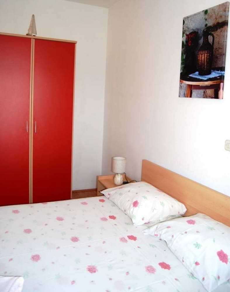 Apartment (Krila - cozy and seaview - A2(2+1)) photo 1