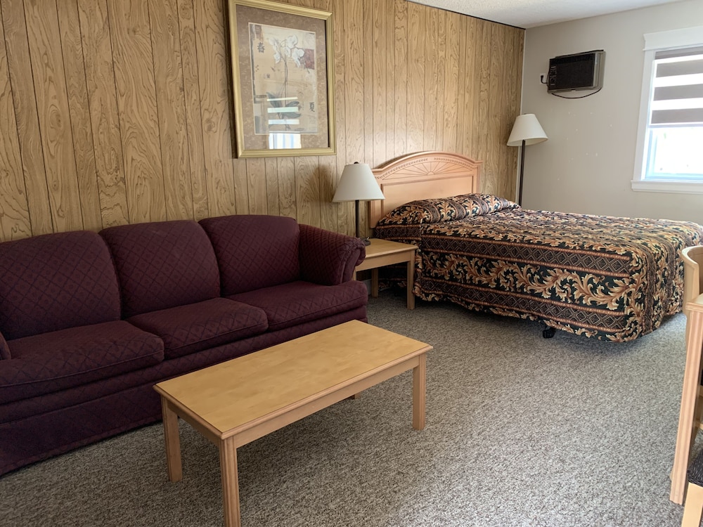 Comfort Single Room, 1 Queen Bed, Non Smoking, Mountain View photo 1