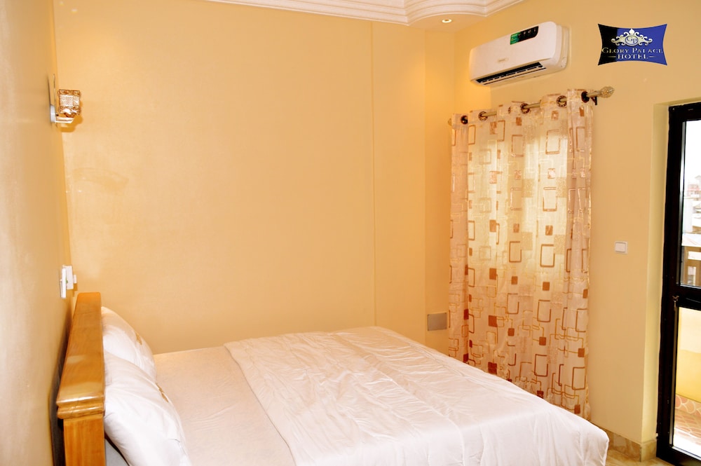Standard Suite - Photo 2