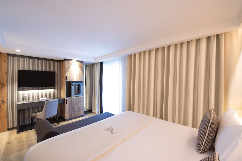 Deluxe Double or Twin Room, 1 Bedroom, Mountain View