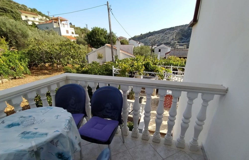 Apartment (Kosta - 70m from sea - A2(4+2))