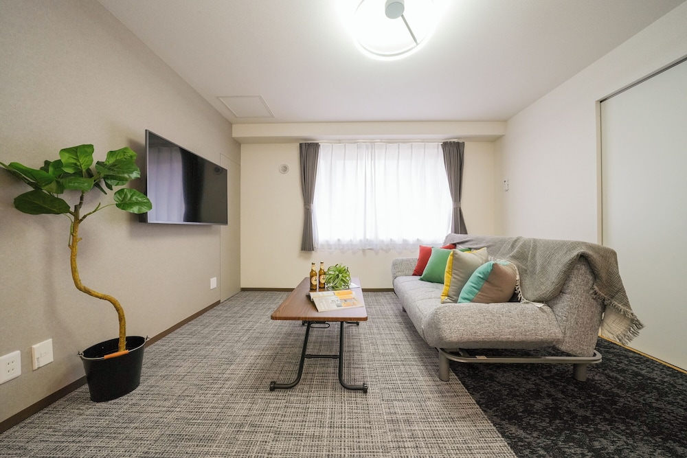 Deluxe Suite - Photo 16