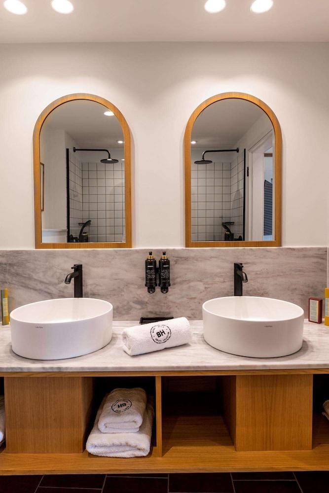 King Suite, Sea View - Photo 15