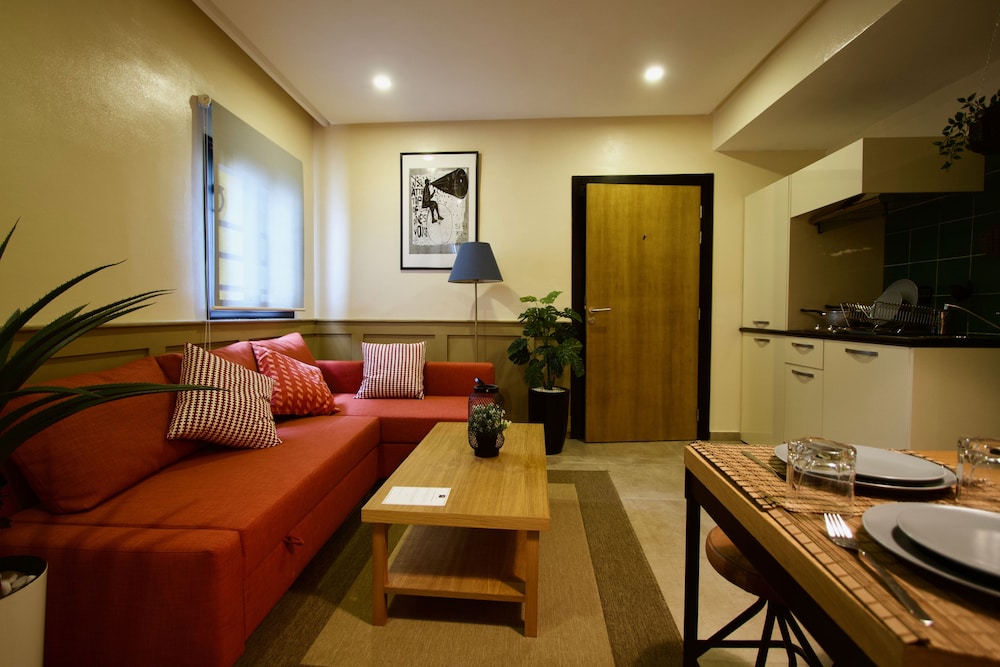 Superior Suite - Photo 13