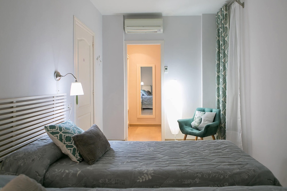 Double Room, Private Bathroom (Interior - 1 or 2 Beds) photo 2
