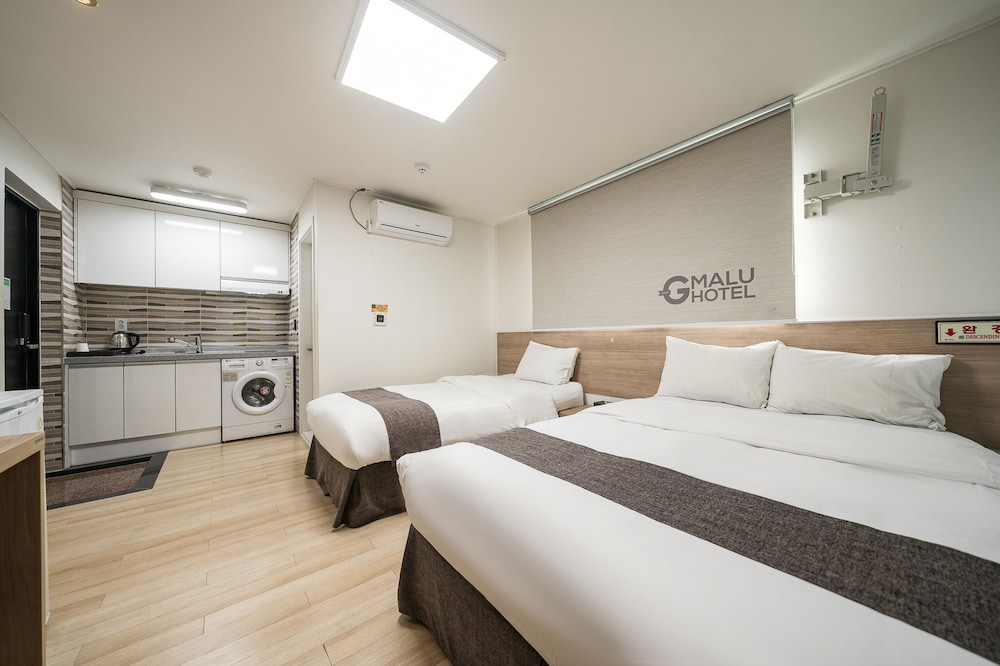 Exclusive Twin Room, City View photo 3