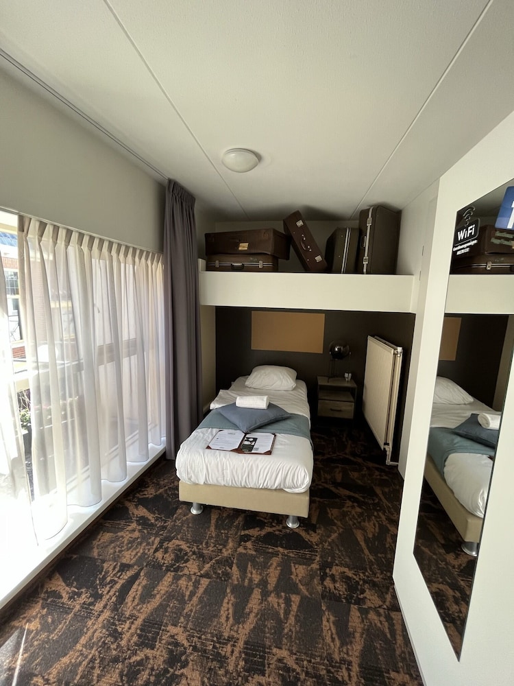 Single room photo 1