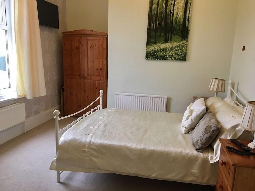 Double Room, Ensuite (Disability Access) photo 3