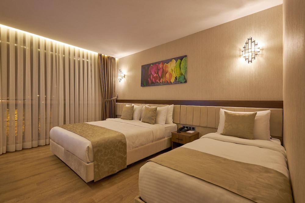 Deluxe Room - Photo 8