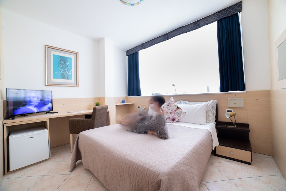 Classic Double Room - Photo 5