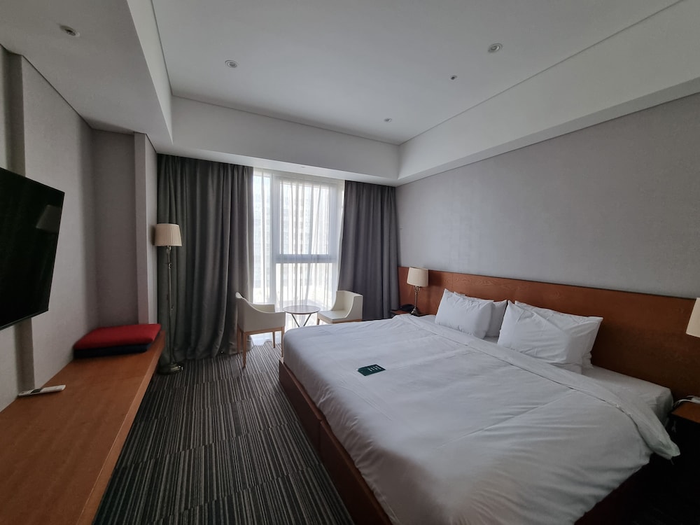 Deluxe Hollywood King Room photo 2