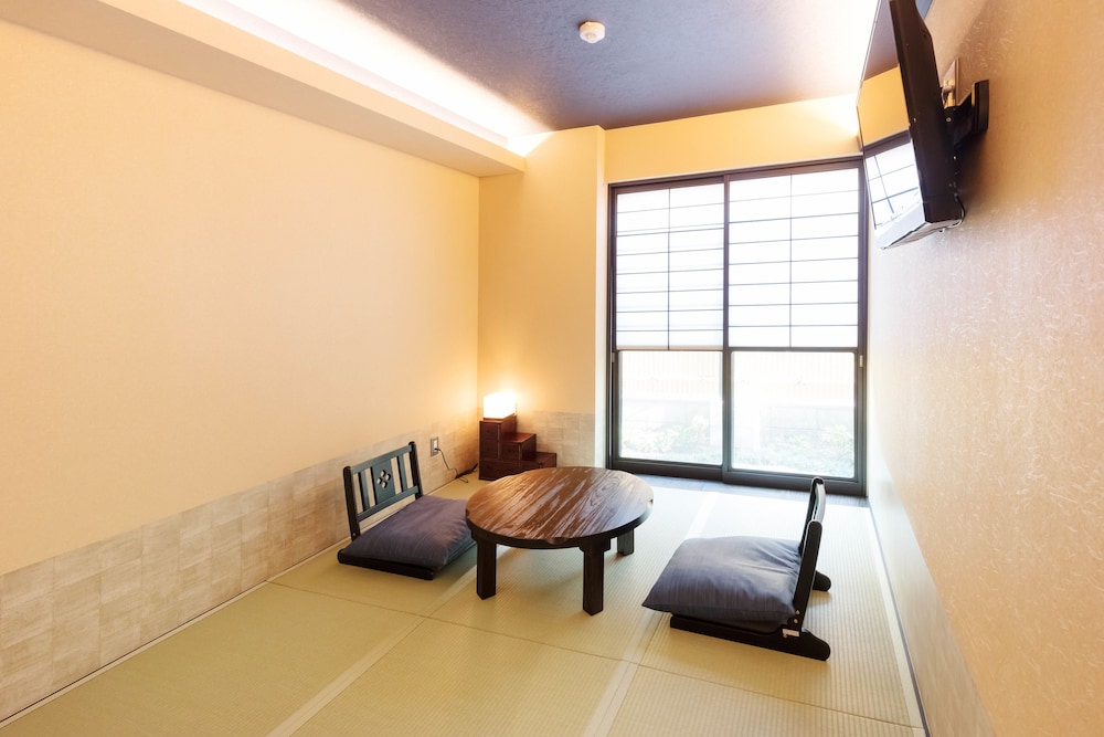 Standard Japanese Style Room, Garden View photo 1