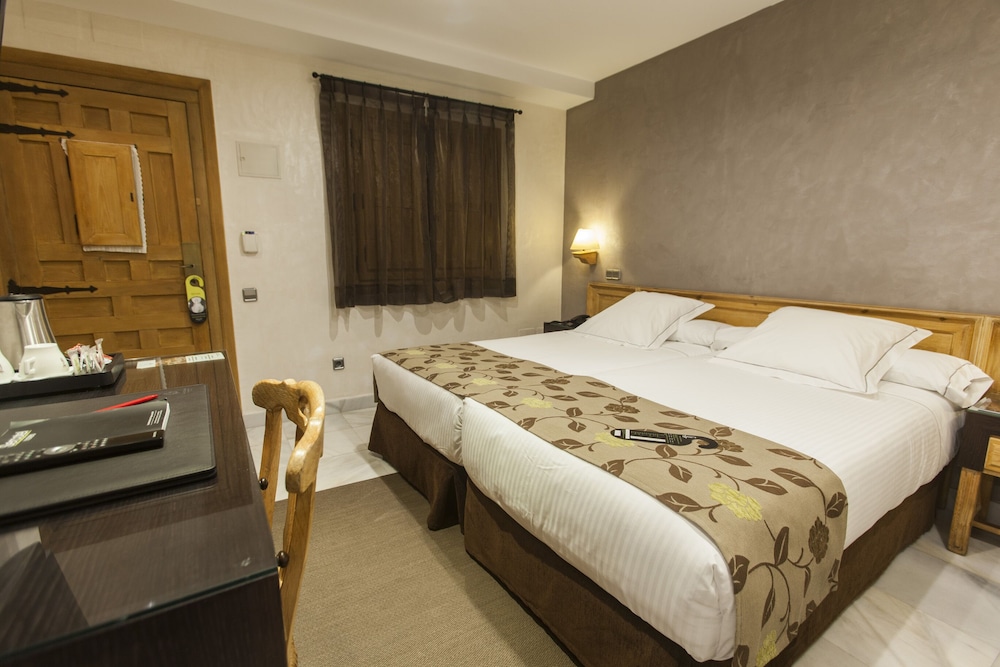 Economy Double or Twin Room - Photo 3