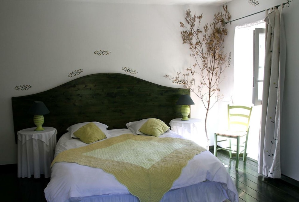 Double Room - Photo 2