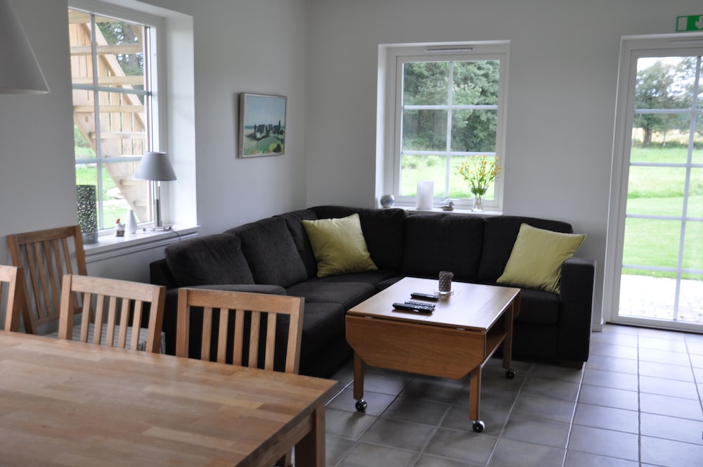 Comfort House, 3 Bedrooms, Patio, Golf View photo 3