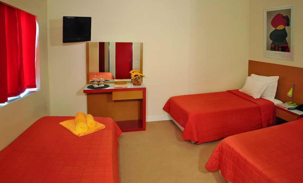Standard Triple Room, Private Bathroom