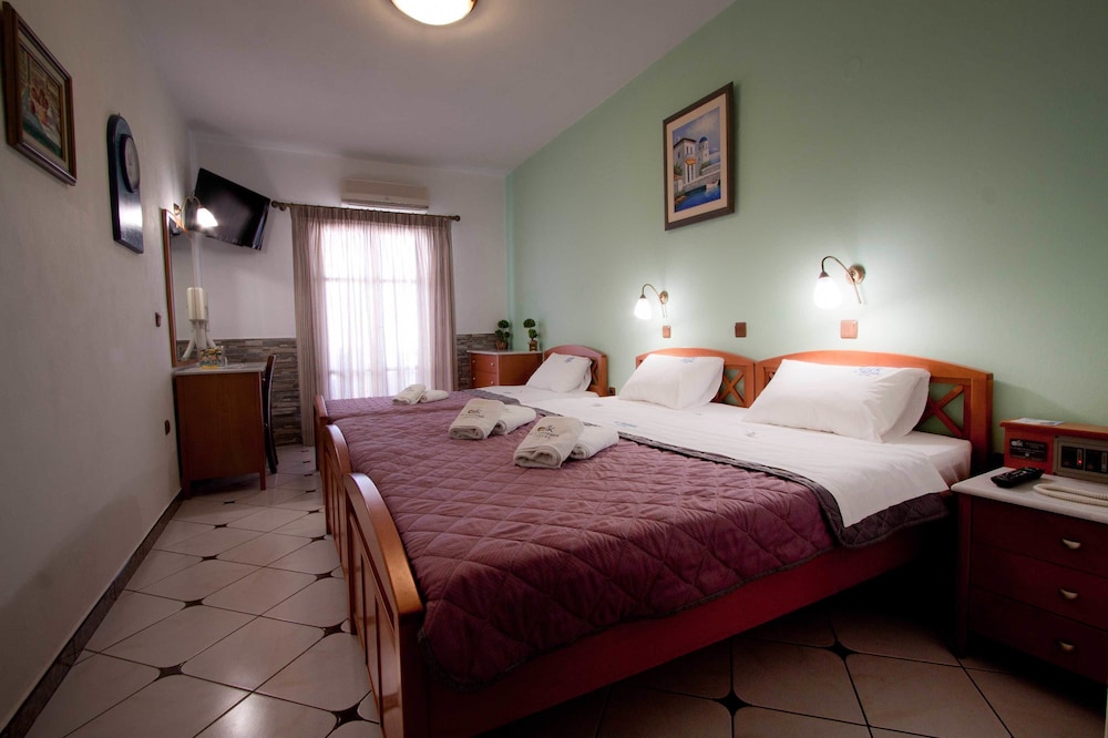 Comfort Triple Room, Valley View photo 3