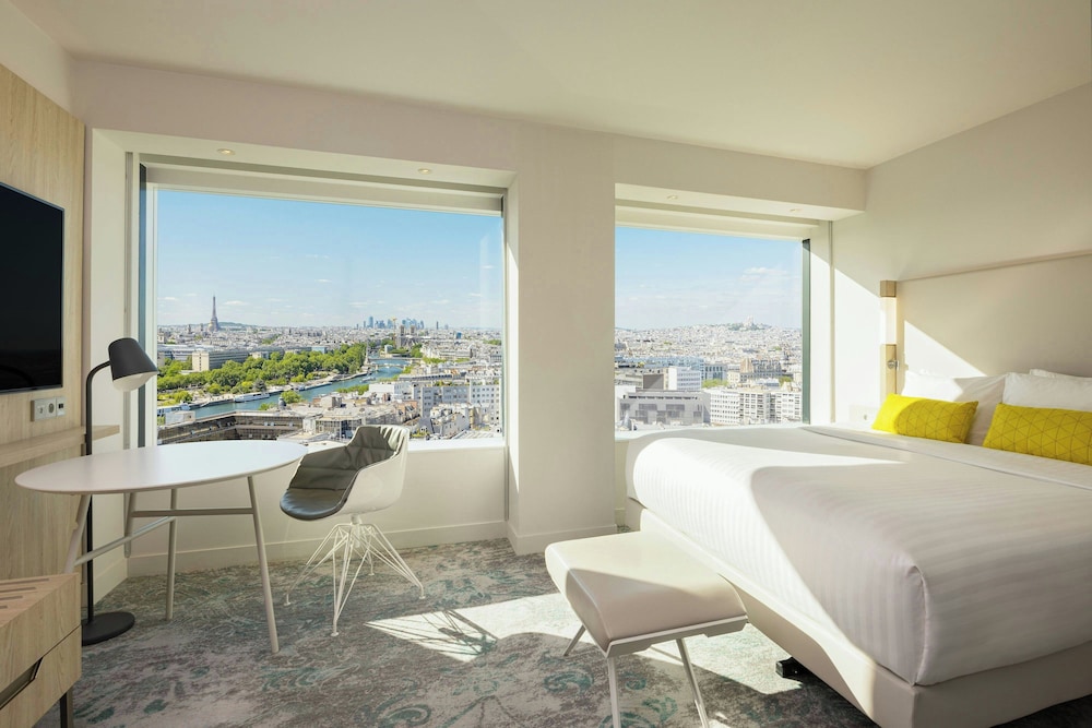 King Room with Eiffel Tower View photo 1