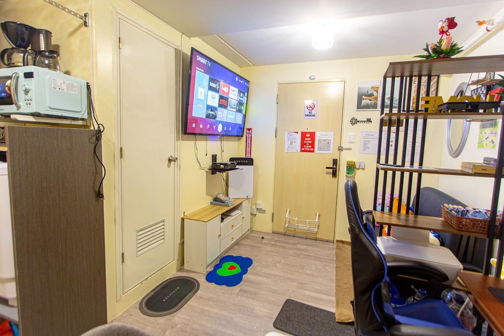 Royal Apartment, 2 Bedrooms, Accessible, City View photo 2