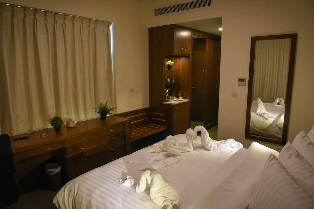 Deluxe Double or Twin Room, 1 Bedroom - Photo 14