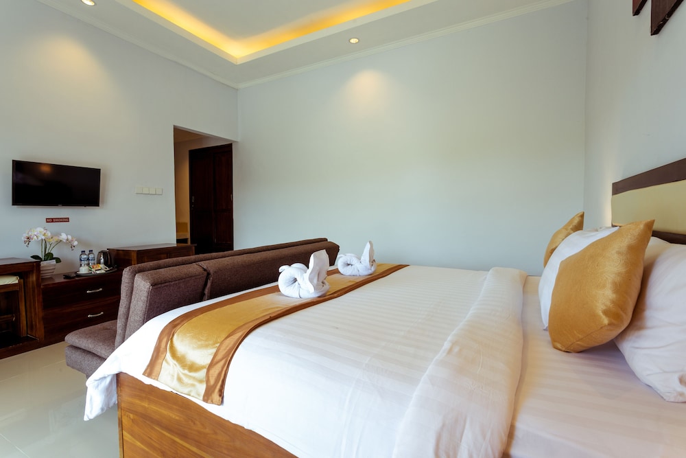 Deluxe Suite, 1 King Bed, Mountain View - Photo 10