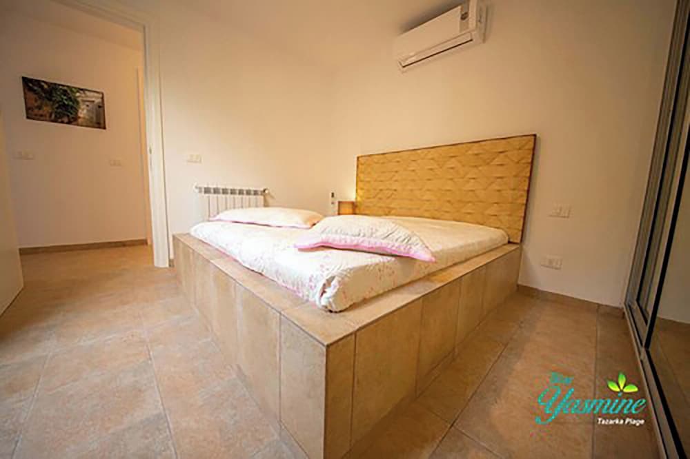 Basic Room, 1 Double Bed photo 2