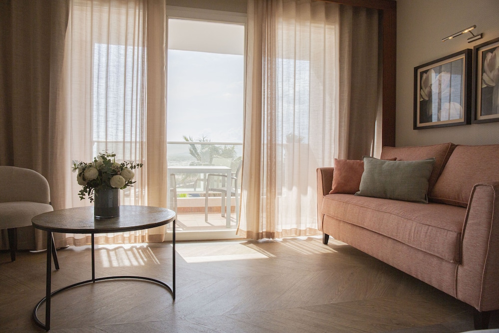 Twin Room, Sea View (Prestige) Twin Room, Sea View (Prestige)