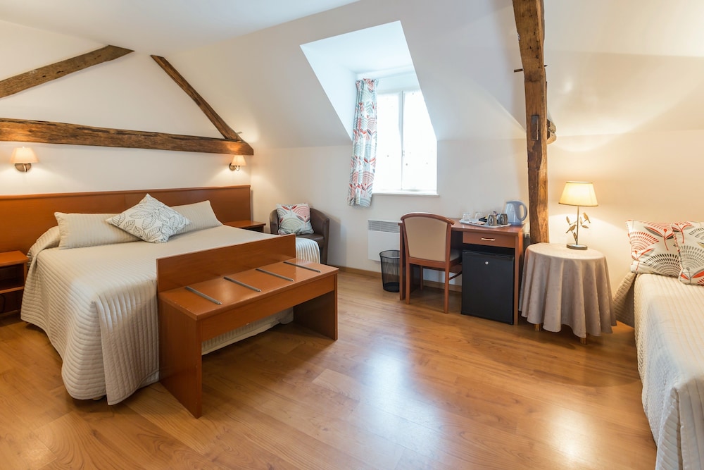 Superior Triple Room photo 2