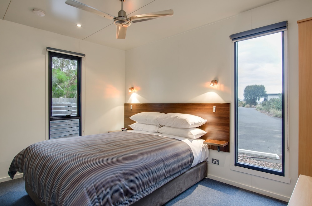 Two Bedroom Chalet - Photo 3