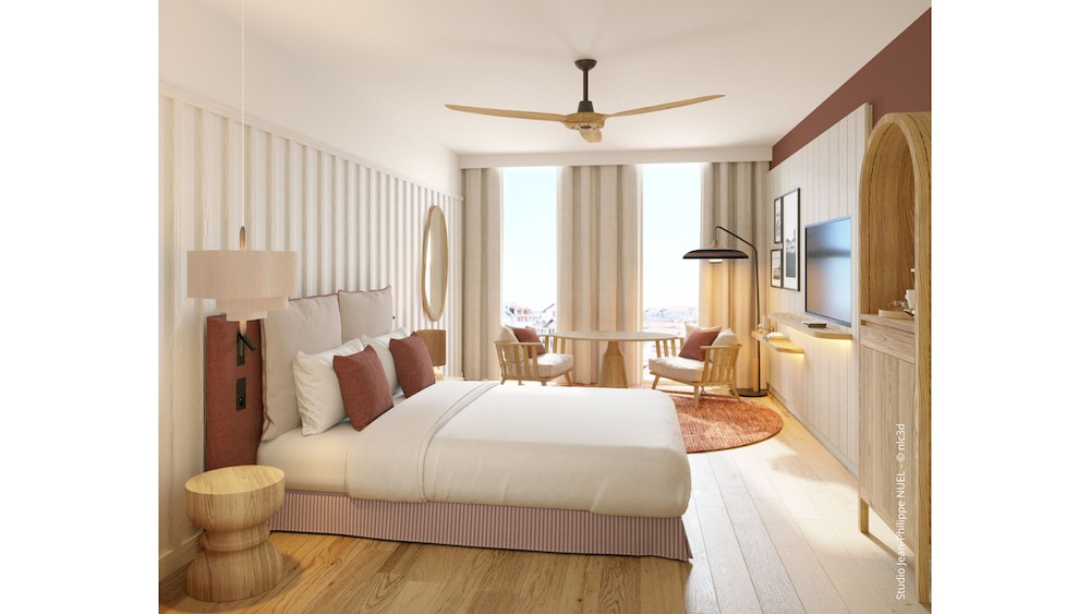 Superior Room, Patio (2 Twin Beds,1 King Bed. Ground Floor) - Photo 1