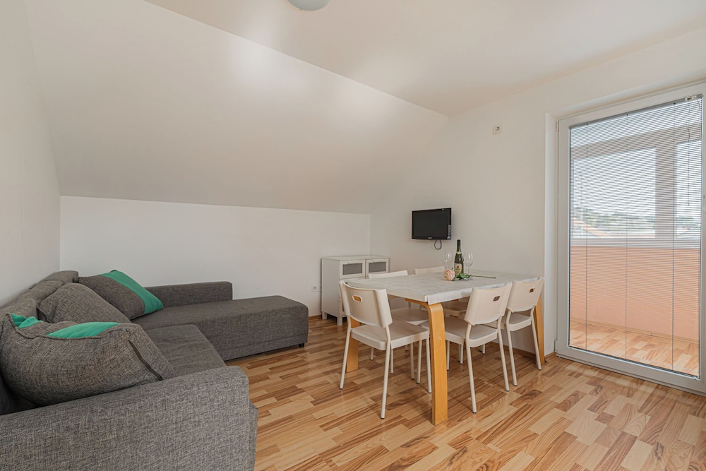 Family Apartment, 1 Bedroom (Lavrič Hideaway Apartment 4)
