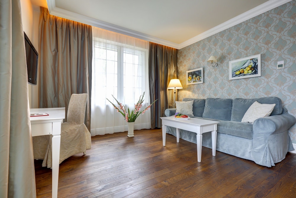 Suite photo 1