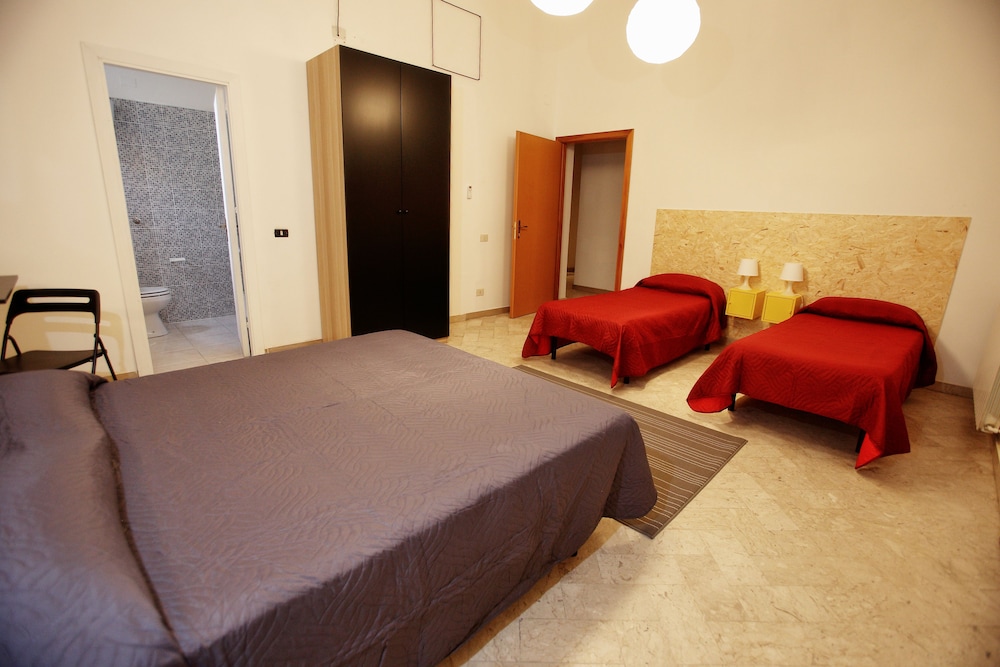 Camera quadrupla, bagno in camera (11)