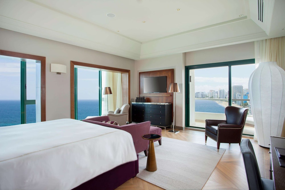 Presidential Room, Oceanfront